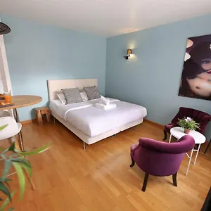 https://cocooning-studio-2p-5.fr-paris.fr